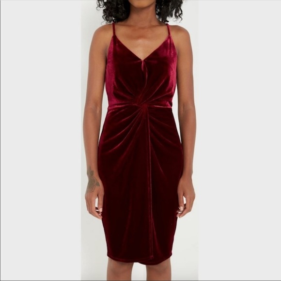 Soprano Velvet Dress - Picture 3 of 3